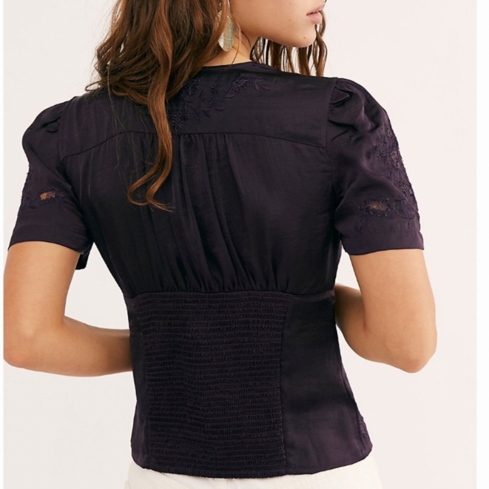 BEAUTIFUL FREE PEOPLE AMOR BLOUSE PLUM COLOR SILKY FABRICATION SIZE M - Picture 4 of 11